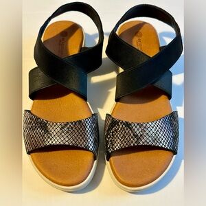 Eric Michael Ladies Sandals, size 8 (39)